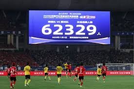 退钱哥身穿国足战袍支持世界杯 希望球迷热情参与